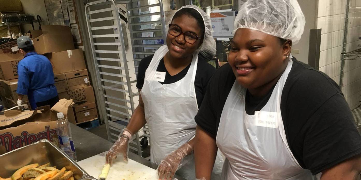 students help feed the hungry